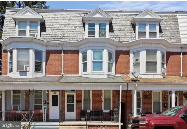 1221 W Poplar St, York