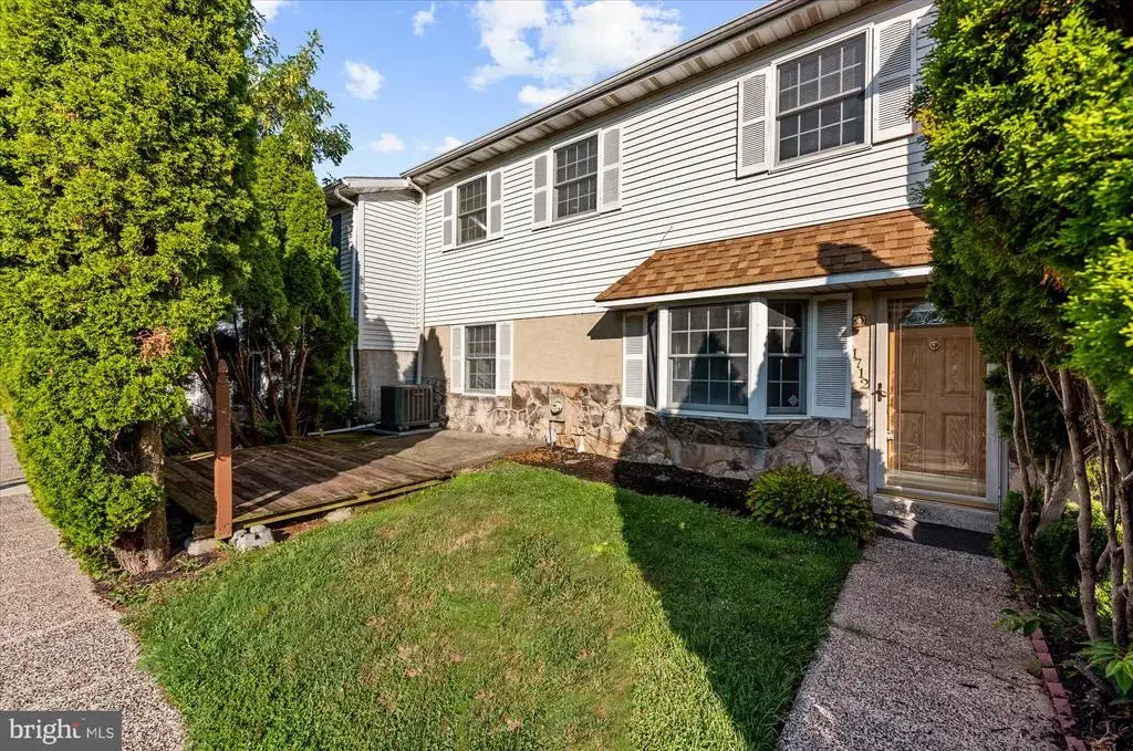 1712 Whitpain Hls, BLUE BELL