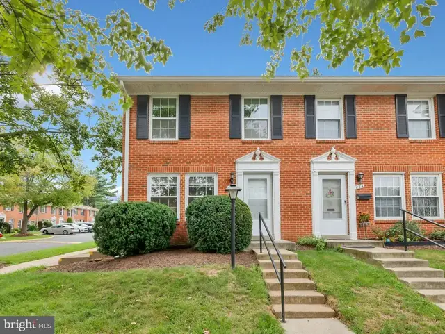 226 N Auburn Dr, Sterling