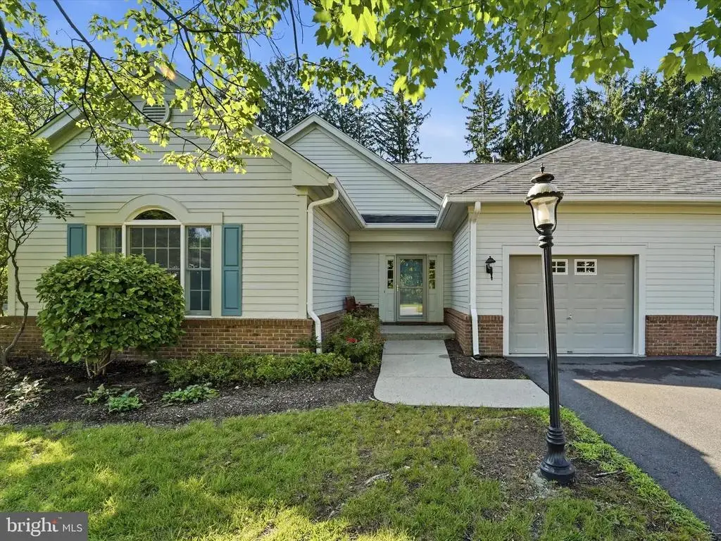 4 Empress Ct, PRINCETON