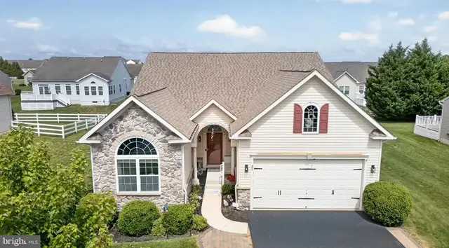 93 Lilac Way, Smyrna