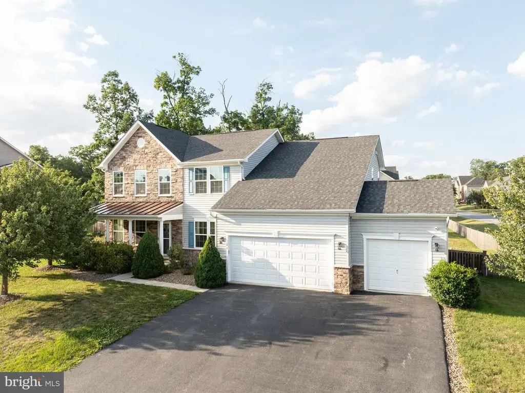 18 Trout River Ter, FALLING WATERS