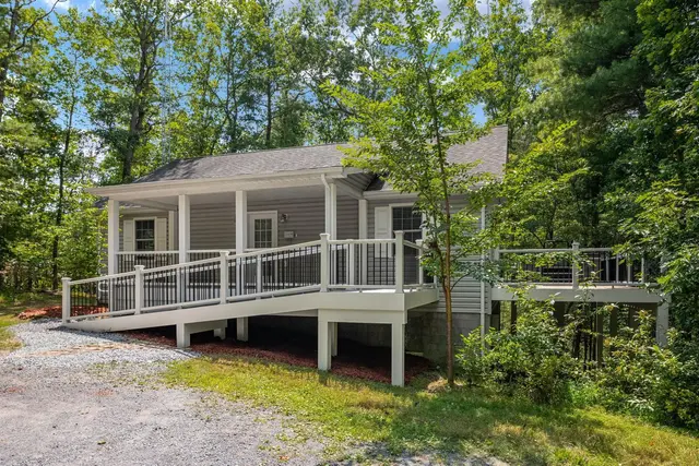 566 Ironwood Rd, Mount Jackson