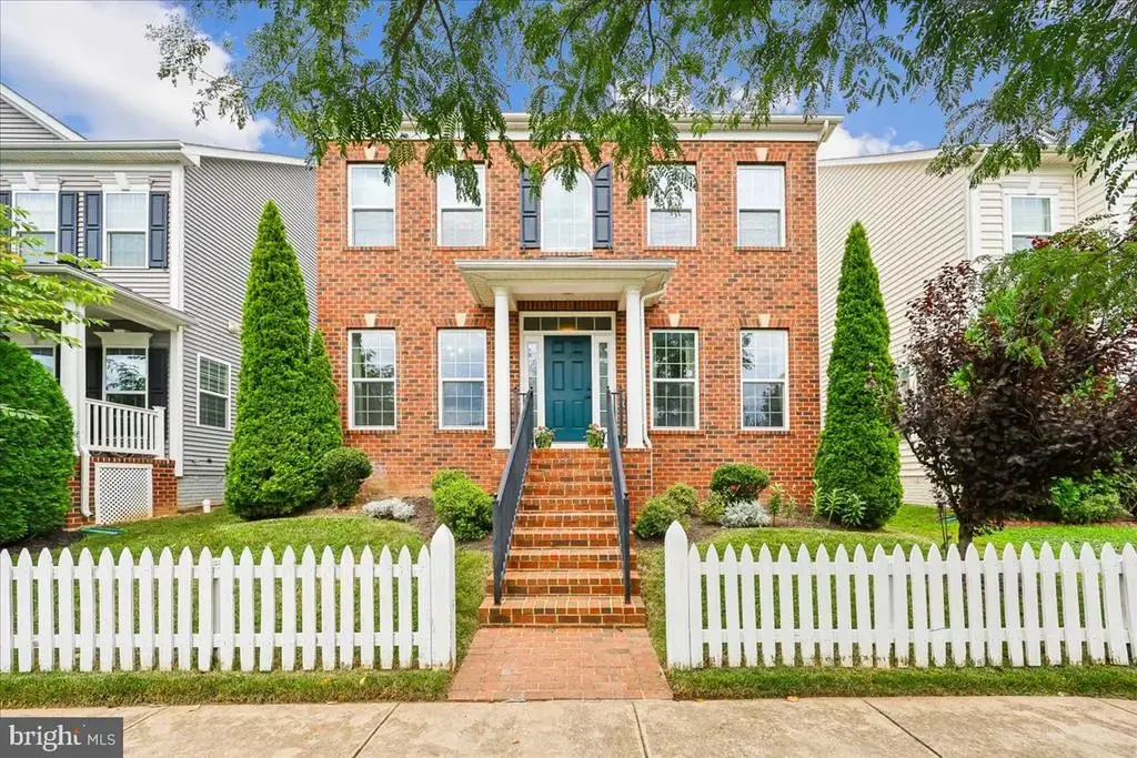 11805 Grey Squirrel St, CLARKSBURG