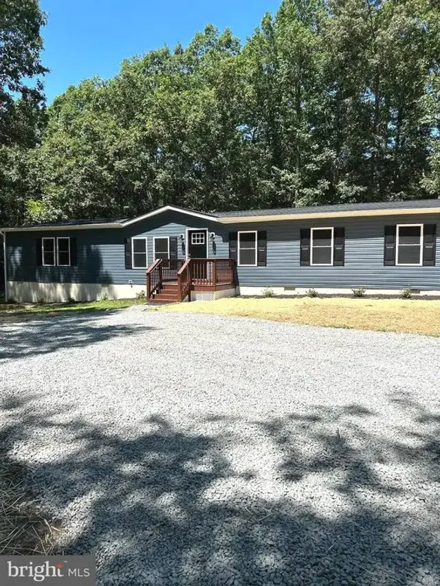 4628 Bradley Farm Rd N, Tappahannock