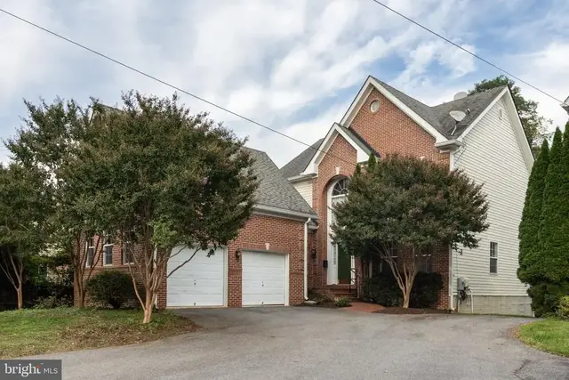 375 N Van Buren St, Rockville