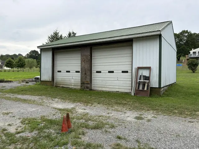 1 Clint Ln, Chester Springs
