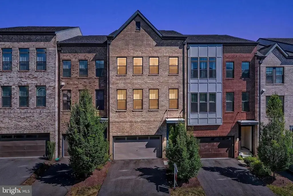 42300 Crawford Ter, BRAMBLETON