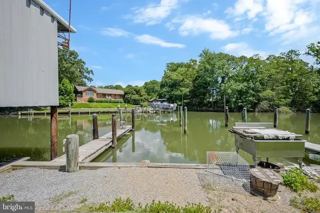 492 Twin Cove Ln, Solomons
