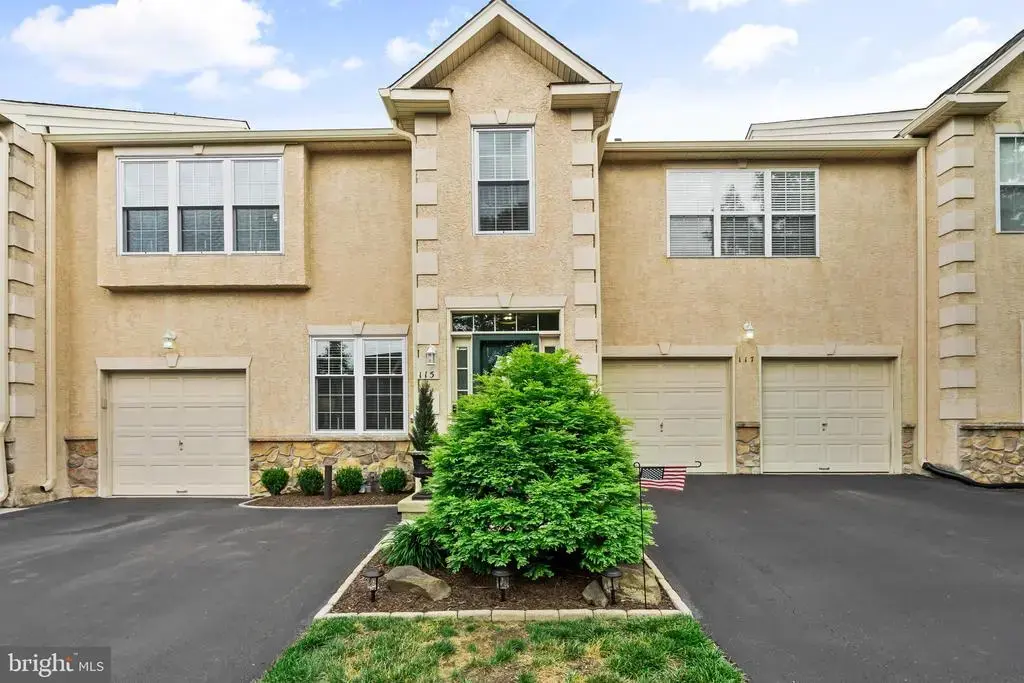 115 Hampton Green Dr, NORTH WALES