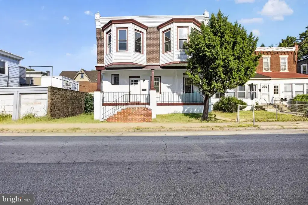 11 S 3rd St, DARBY