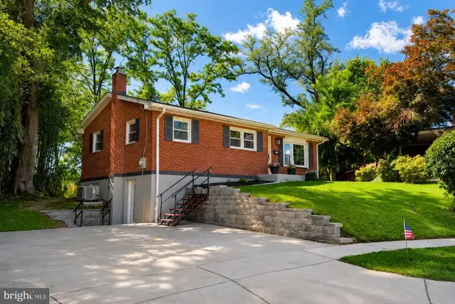 8808 Leonard Dr, Silver Spring