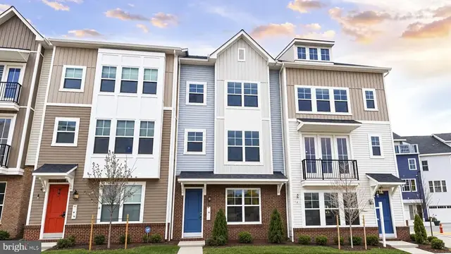 402 Matlock Ln, Frederick