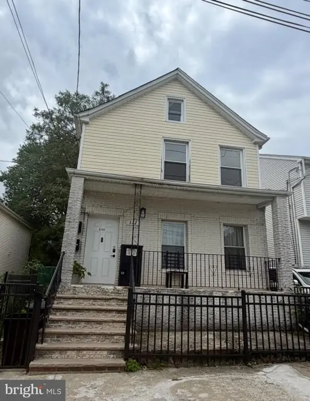 322 New St #2nd Floor, NEWARK