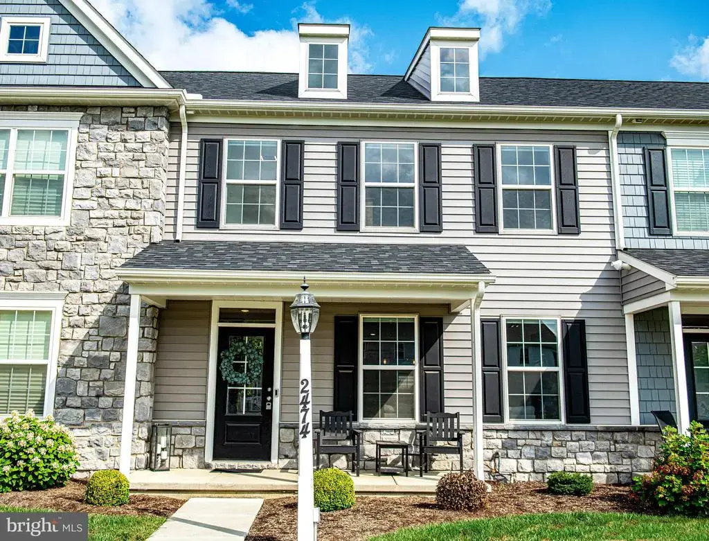 2474 Artesian Way, LANCASTER