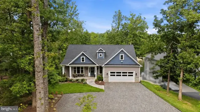208 Beachside Cv, Locust Grove