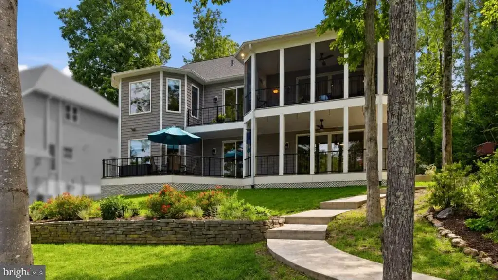 208 Beachside Cv, LOCUST GROVE