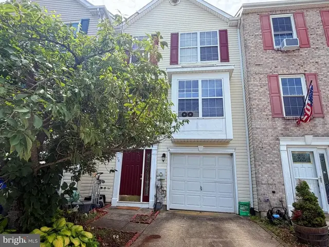 178 Versailles Ct, Newark