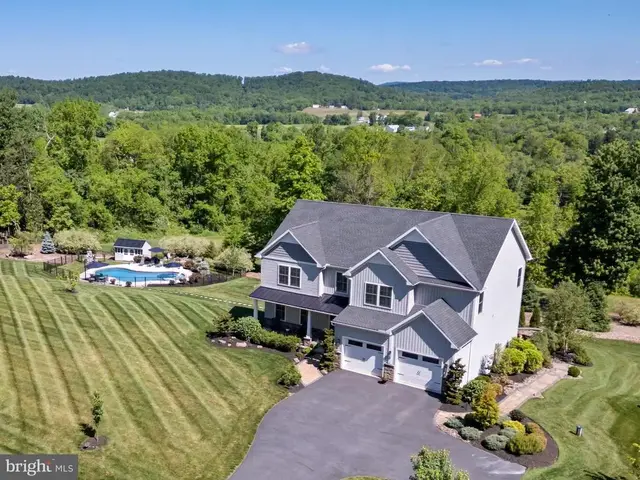 57 Livingstone Dr, Birdsboro