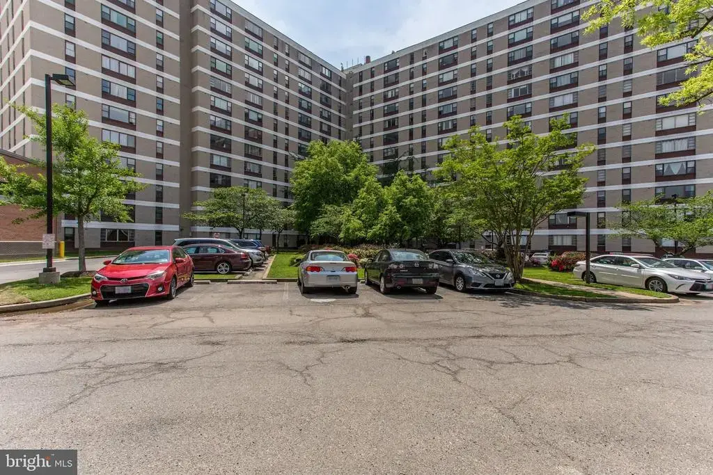 4600 Duke St #1501, ALEXANDRIA