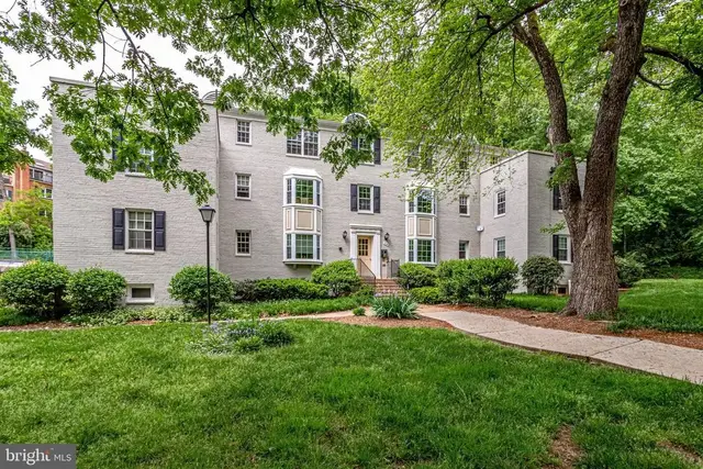 706 S Arlington Mill Dr #18103, Arlington