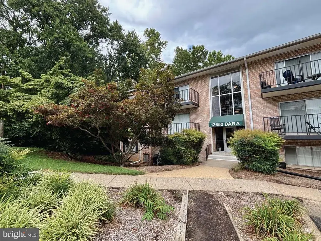 12652 Dara Dr #301, WOODBRIDGE