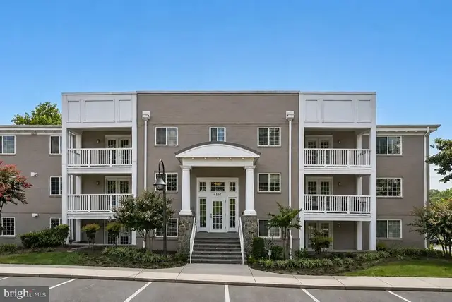 4167 S Four Mile Run Dr #301, Arlington