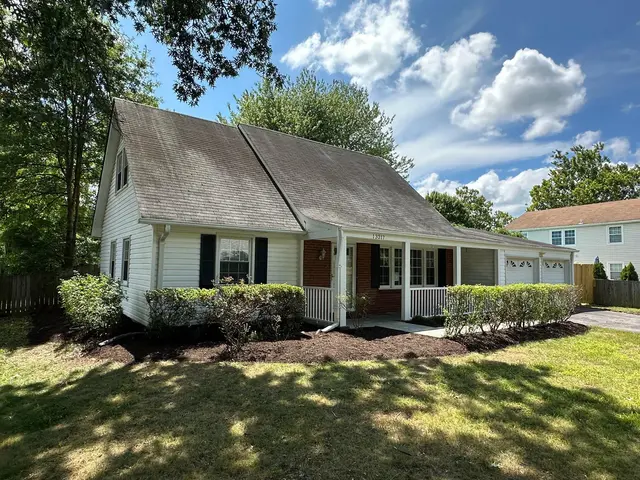 13217 Poplar Tree Rd, Fairfax
