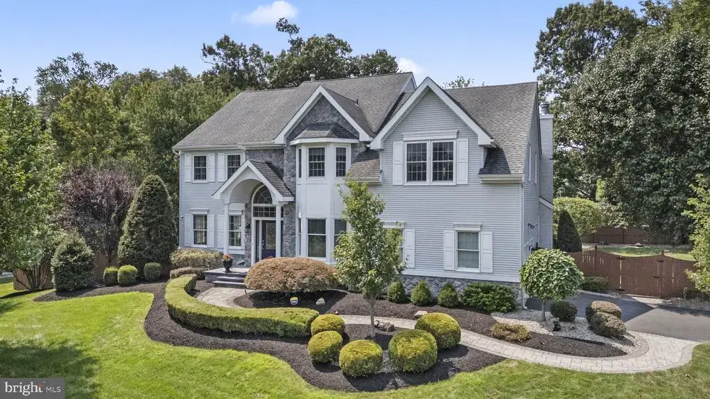 16 Cummings Rd, MONMOUTH JUNCTION