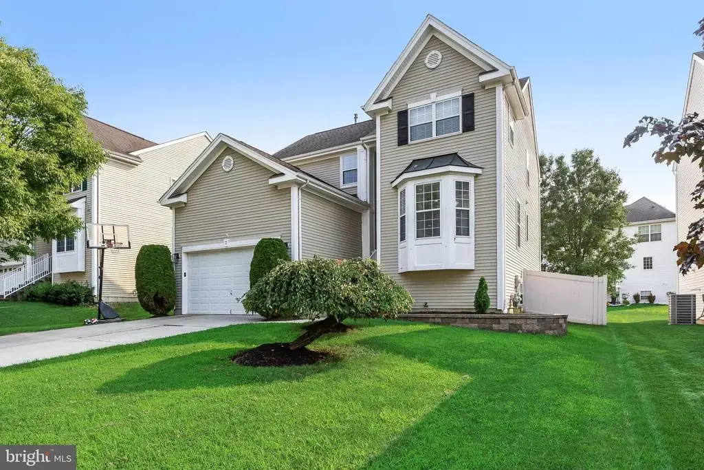 7 Providence Ct, DELRAN