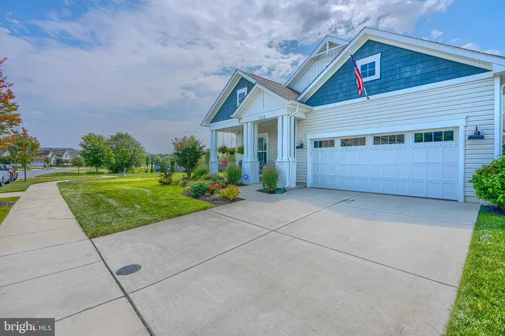 320 Bayberry Dr, CHESTER