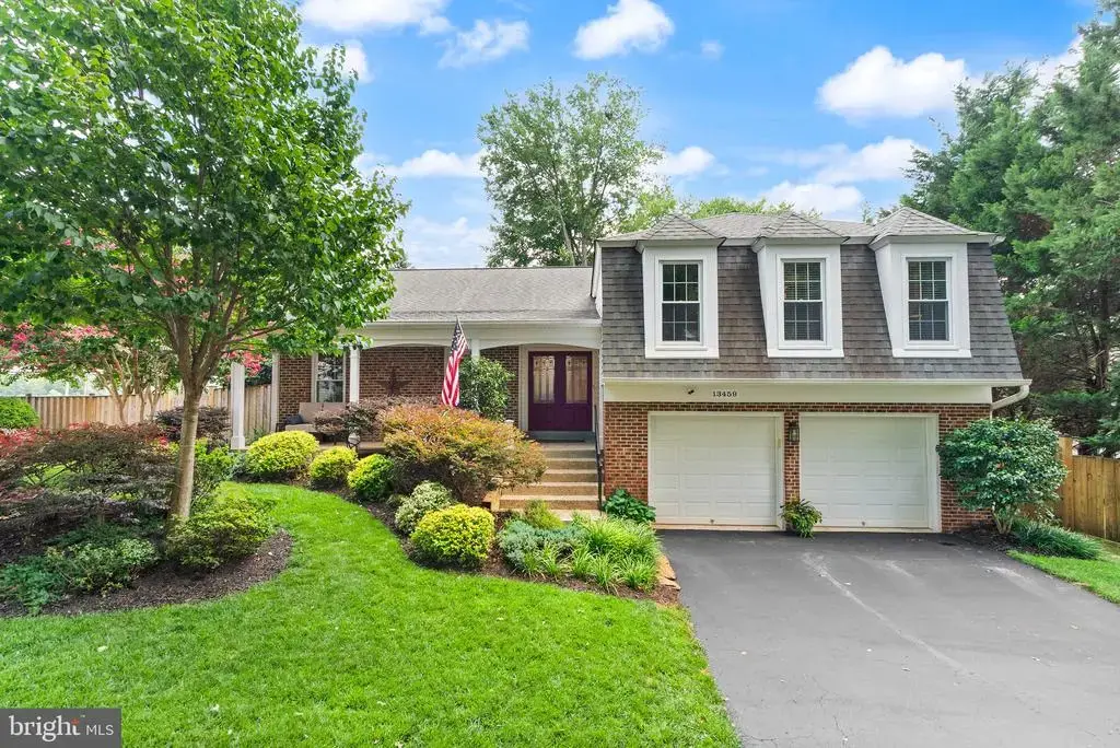 13459 Stream Valley Dr, CHANTILLY