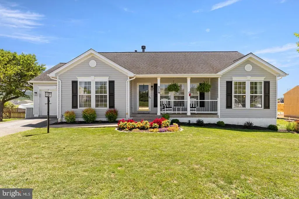 219 Crosswinds Dr, CHARLES TOWN