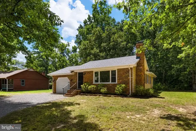 204 Pleasants Dr, Fredericksburg