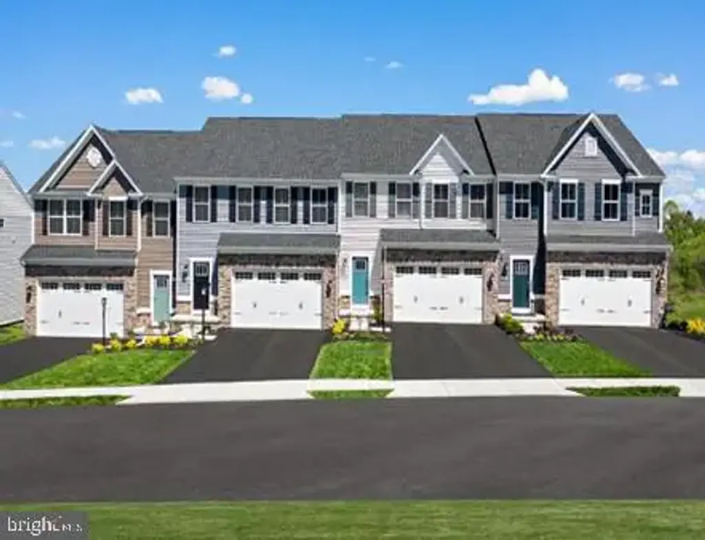 306 Pisa Ct, NEW CUMBERLAND