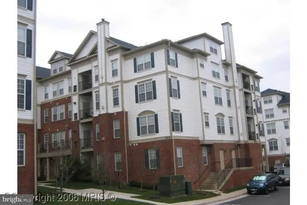 11508 Sperrin Cir #201, FAIRFAX