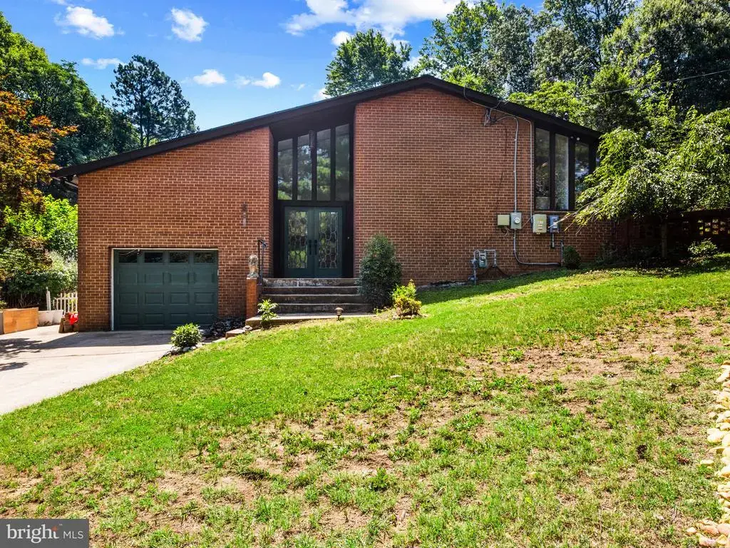 1811 Clayton Dr, OXON HILL