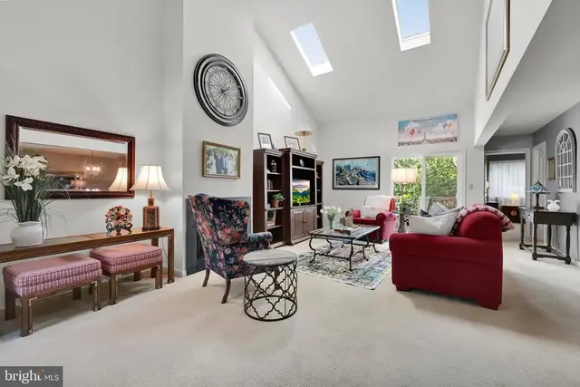375 Tri Hill Rd, York