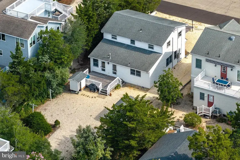 9 East 10th Street, BARNEGAT LIGHT