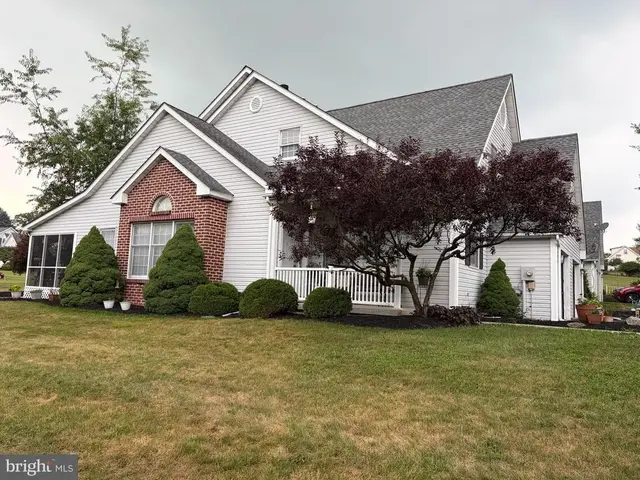 81 Hunters Trl, Gettysburg