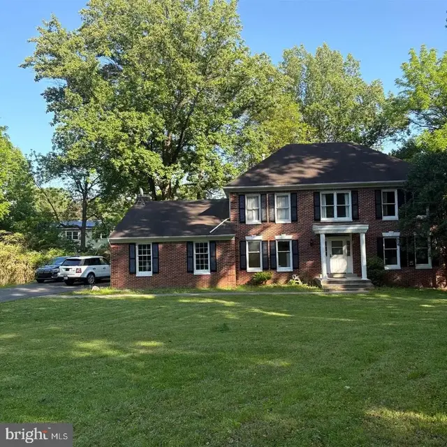 3502 Holly Rd, Annandale