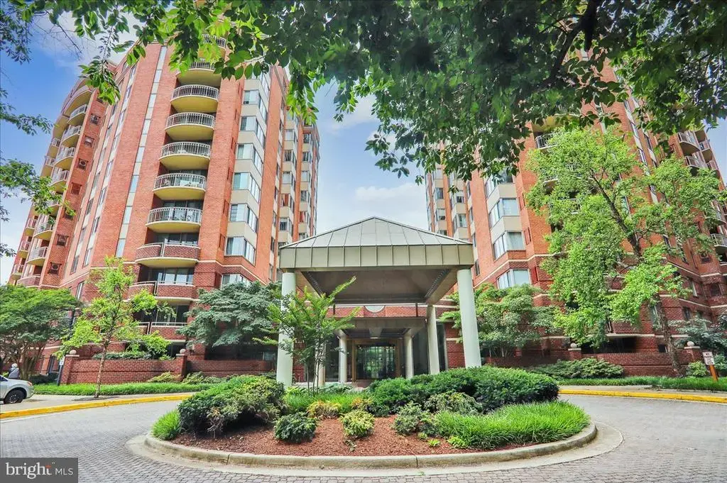 5802 Nicholson Ln #2-1203, ROCKVILLE