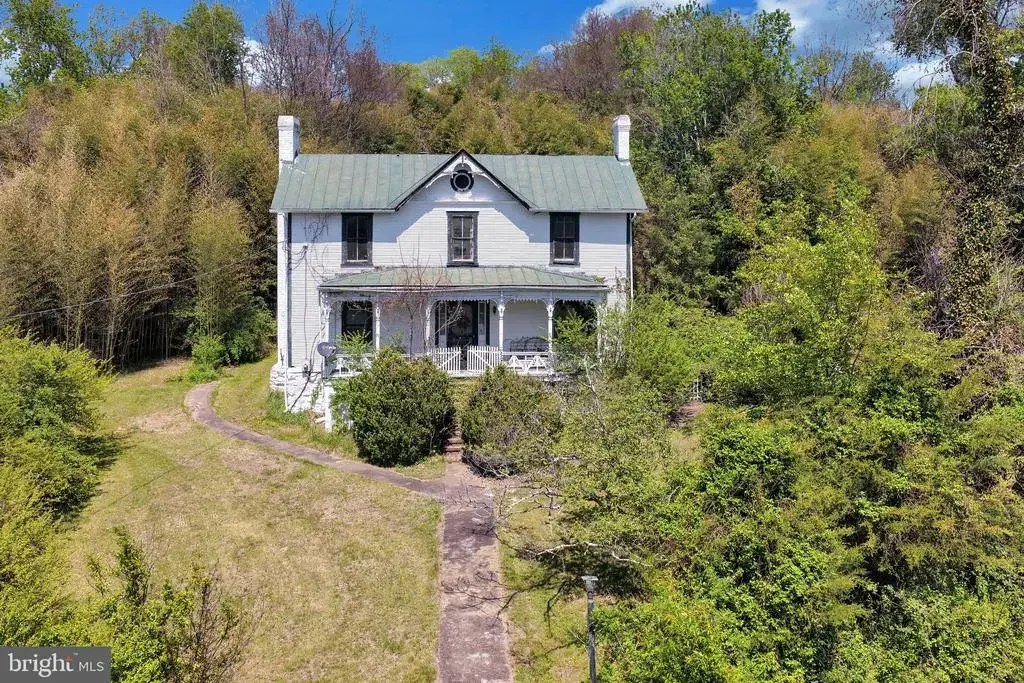 6547 Sperryville Pike, BOSTON