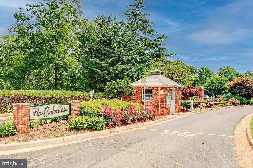 7661 Provincial Dr #209, MCLEAN