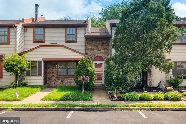 1019 Bancroft Pl, Warminster