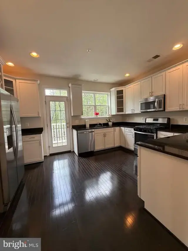 7476 Riding Meadow Way, Manassas