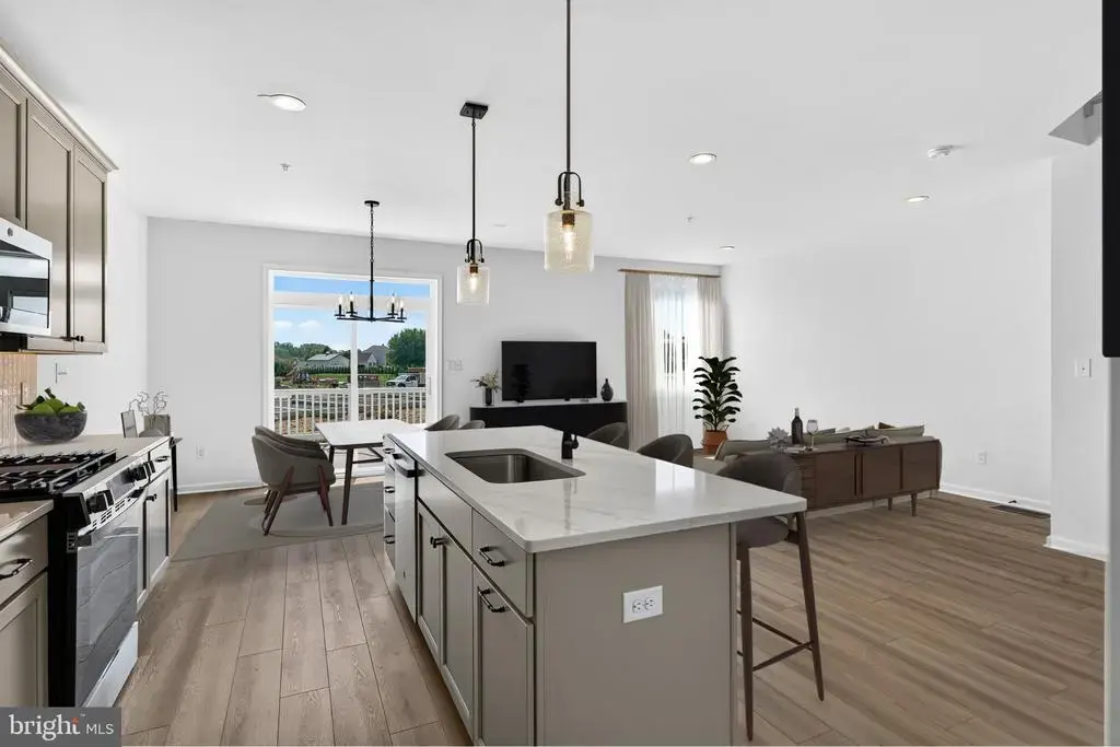 143 Vienna Blvd #84, GLENMOORE