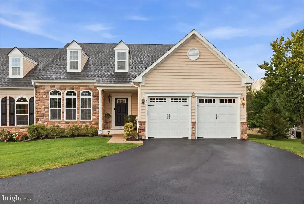 135 Brindle Ct, EAGLEVILLE