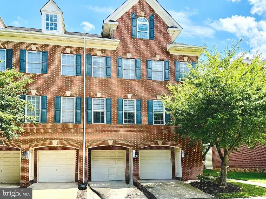 4627 Hummingbird Ln #115, FAIRFAX