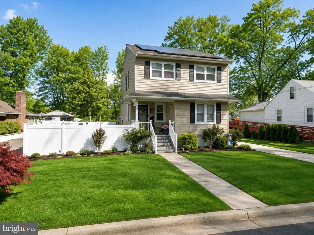 19 Claypoole Ave, MOORESTOWN